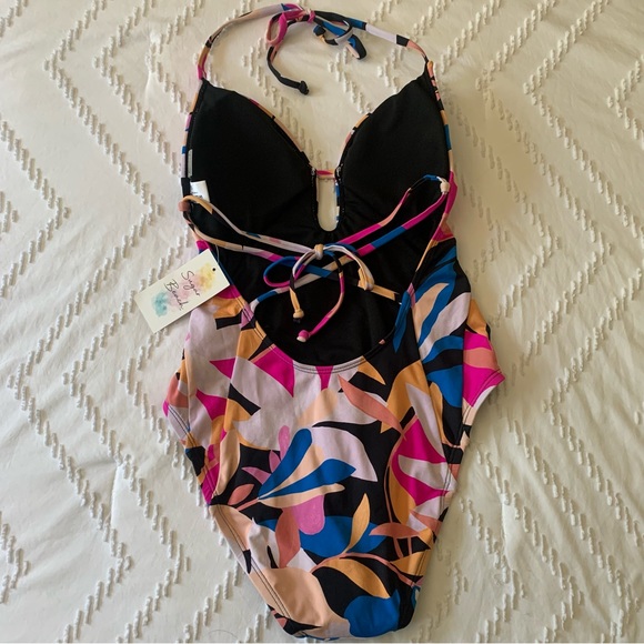 • NWT! [Sugar Beach] One Piece • - Picture 11 of 15
